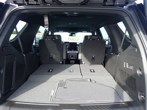 New 2026 GMC Yukon Elevation image 9