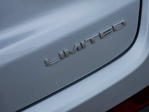 Used 2025 Jeep Compass Limited AWD/4WD image 11