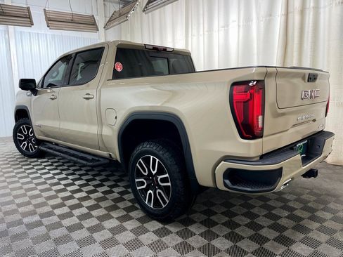 Certified 2022 GMC Sierra 1500 AT4 w/ AT4 Premium Package image 23