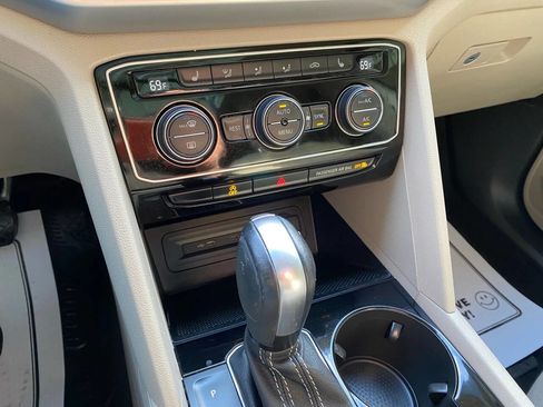 Used 2022 Volkswagen Atlas SE w/ Panoramic Sunroof Package image 21