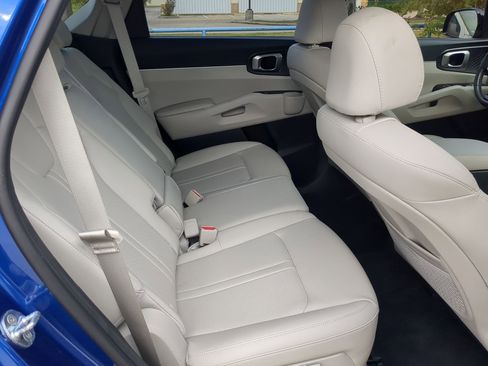 Used 2022 Kia Sorento S w/ Panoramic Sunroof Package image 31