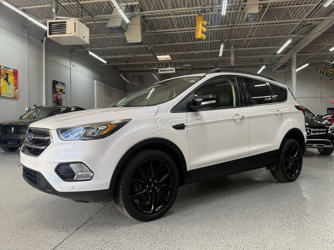 Used 2019 Ford Escape Titanium AWD/4WD image 1