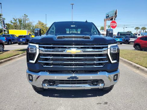 New 2026 Chevrolet Silverado 3500 LTZ w/ LTZ Premium Package image 9