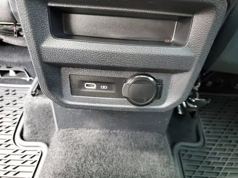 Certified 2024 Volkswagen Tiguan SE w/ Panoramic Sunroof Package FWD image 12