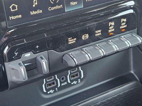 New 2024 RAM 2500 Big Horn w/ Tech Package image 26