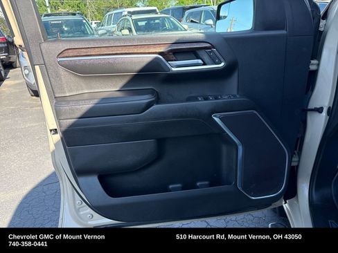 Used 2022 GMC Sierra 1500 Elevation w/ LPO, Elevation Black Package AWD/4WD image 14