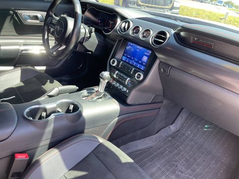 Used 2022 Ford Mustang GT Premium w/ GT Performance Package RWD image 17