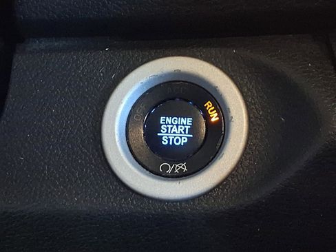 Used 2017 RAM 1500 Laramie w/ Convenience Group AWD/4WD image 23