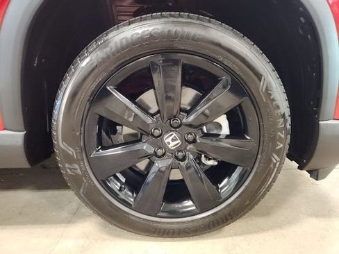 Certified 2025 Honda Pilot Black Edition image 39
