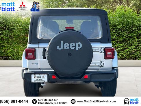 Used 2024 Jeep Wrangler Unlimited Sahara image 5