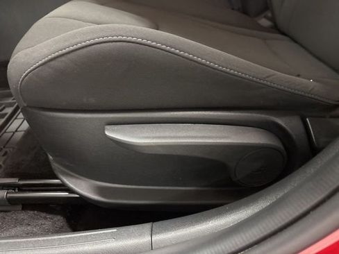 Used 2023 Hyundai Elantra Blue FWD image 9