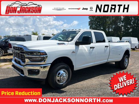 New 2027 RAM 3500 Tradesman w/ Chrome Appearance Group A AWD/4WD image 1