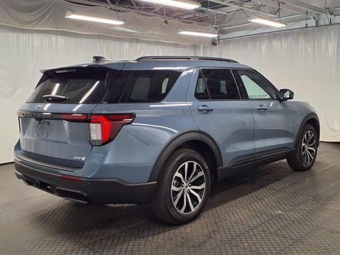 Used 2025 Ford Explorer ST-Line AWD/4WD image 7
