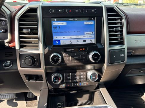 Used 2019 Ford F250 Platinum w/ Platinum Ultimate Package AWD/4WD image 17