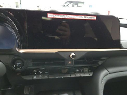 New 2026 Toyota Crown Platinum image 26