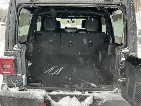 Used 2022 Jeep Wrangler Unlimited Rubicon 4xe w/ Cold Weather Group image 10