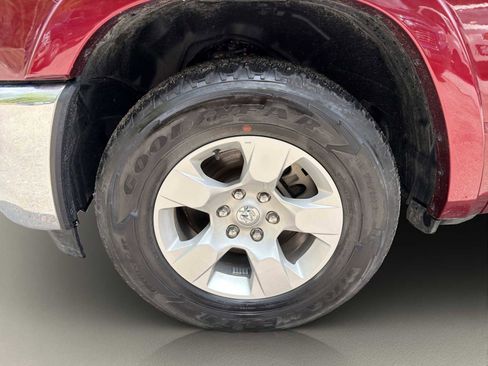 Used 2025 RAM 1500 Big Horn AWD/4WD image 24