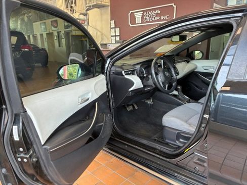 Used 2021 Toyota Corolla SE FWD image 14