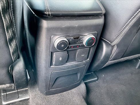 Used 2023 Ford Explorer Limited image 34