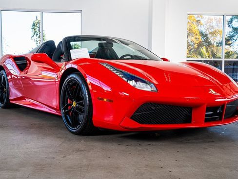 Used 2016 Ferrari 488 Spider image 4