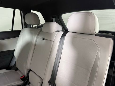Used 2020 Volkswagen Tiguan SE R-Line image 24
