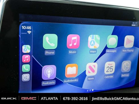 Used 2021 GMC Yukon SLT w/ SLT Premium Package image 16