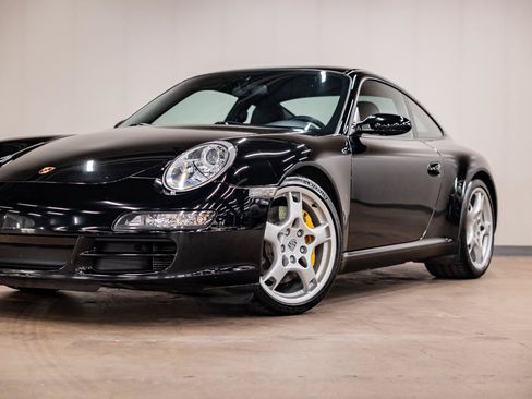 Used 2005 Porsche 911 Carrera S RWD image 21