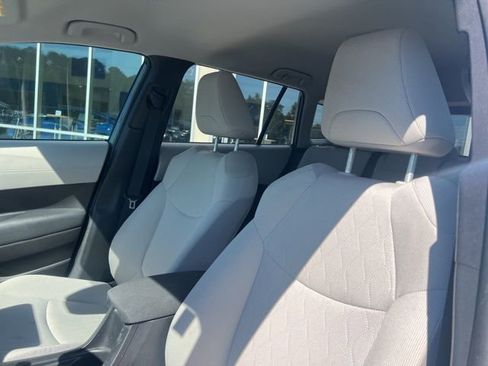 Used 2022 Toyota Corolla Cross LE image 14