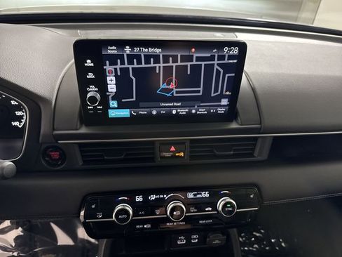 Used 2025 Honda Pilot Touring image 6