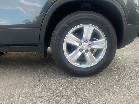 Used 2020 Chevrolet Trax LS w/ Tint and Cruise Package FWD image 13