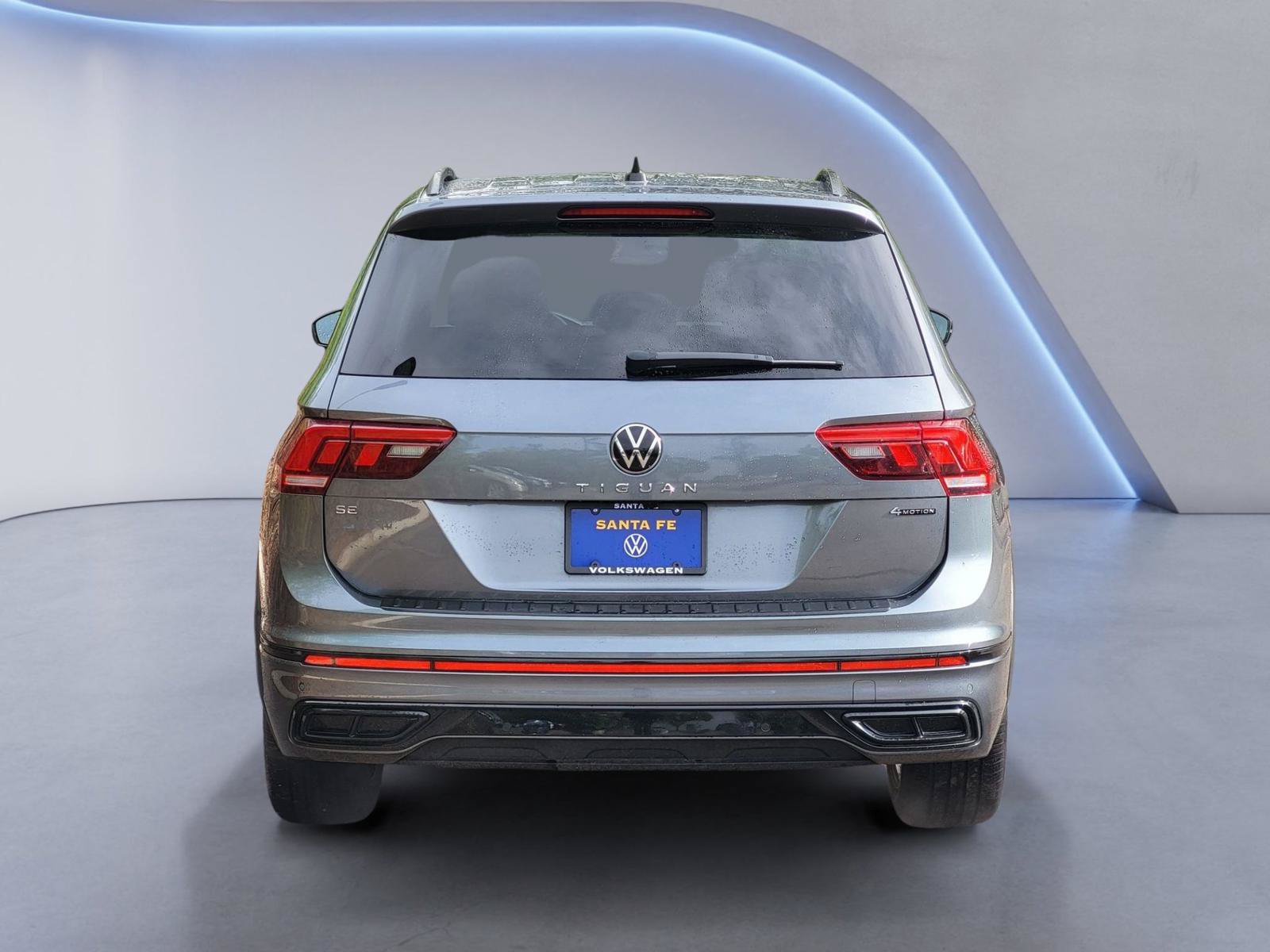 Used 2023 Volkswagen Tiguan SE R-Line AWD/4WD image 6