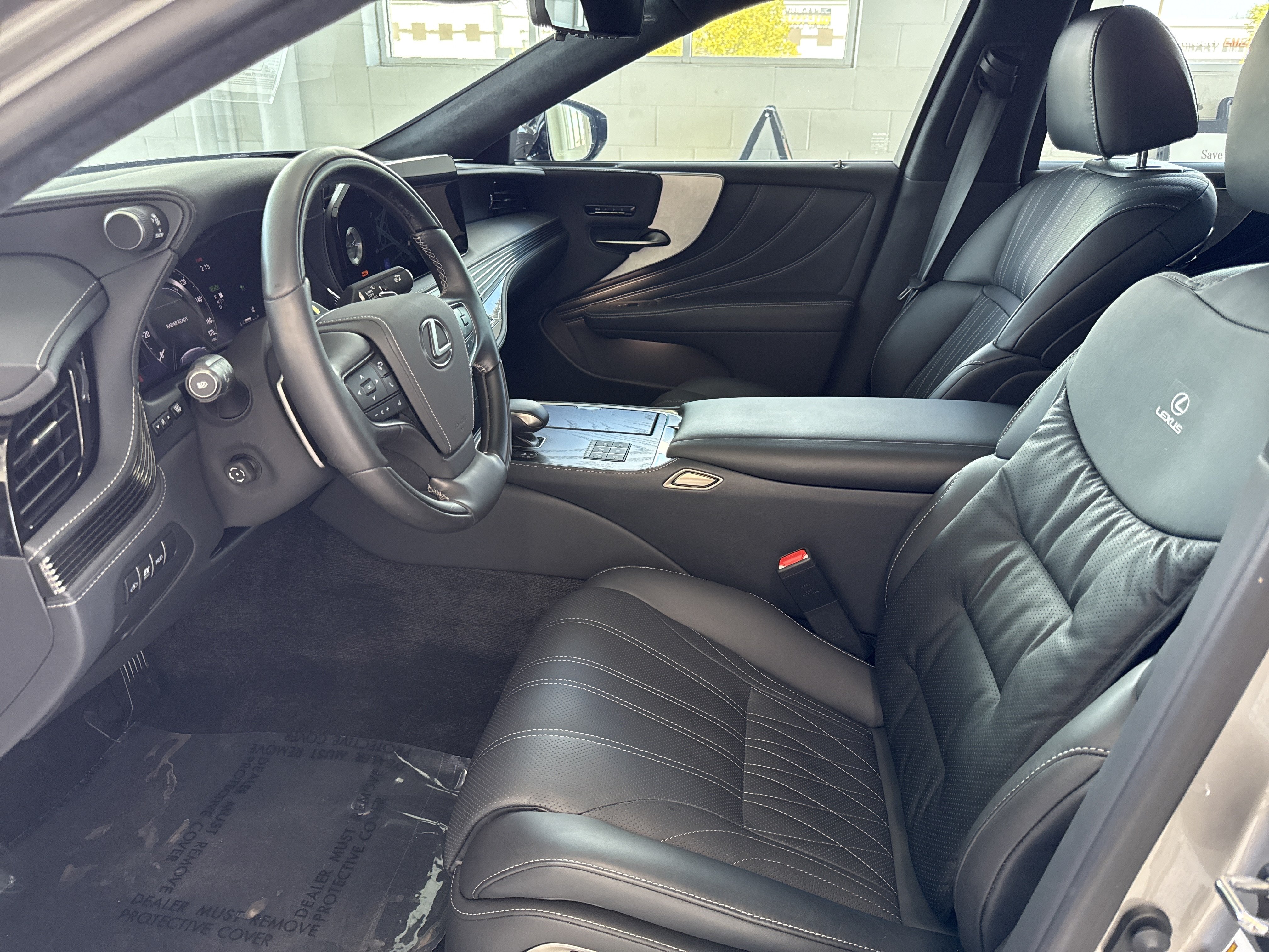Used 2023 Lexus LS 500h AWD w/ Luxury Package image 3
