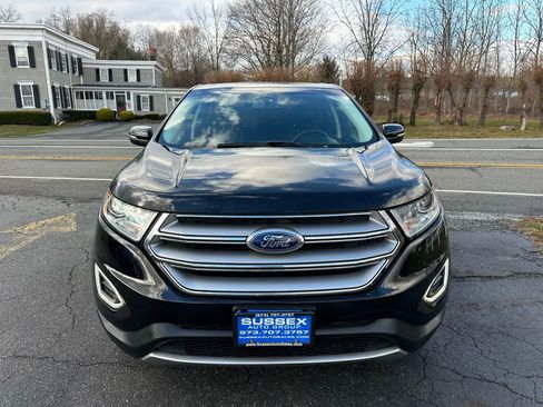 Used 2017 Ford Edge Titanium image 2