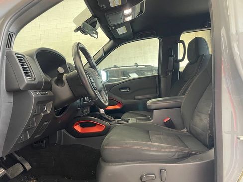 Used 2022 Nissan Frontier Pro-X RWD image 10