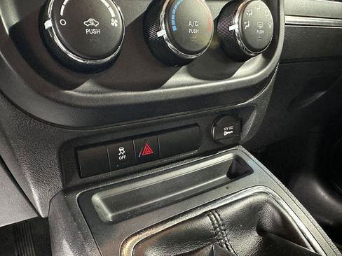 Used 2016 Jeep Patriot Sport w/ Power Value Group AWD/4WD image 15