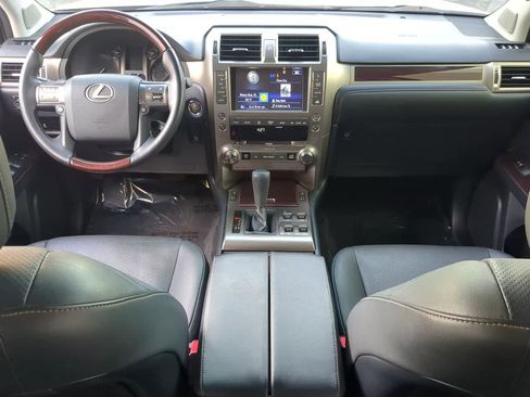 Used 2019 Lexus GX 460 Luxury image 16