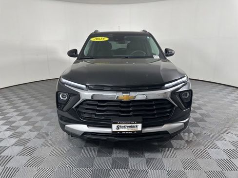 Used 2025 Chevrolet TrailBlazer LT AWD/4WD image 8