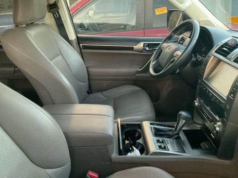 Used 2018 Lexus GX 460 460 w/ Navigation Package image 5