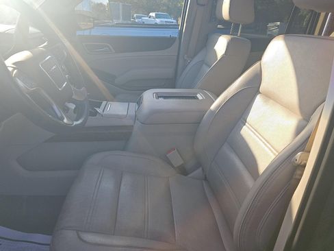 Used 2019 GMC Yukon XL Denali w/ Open Road Package RWD image 4