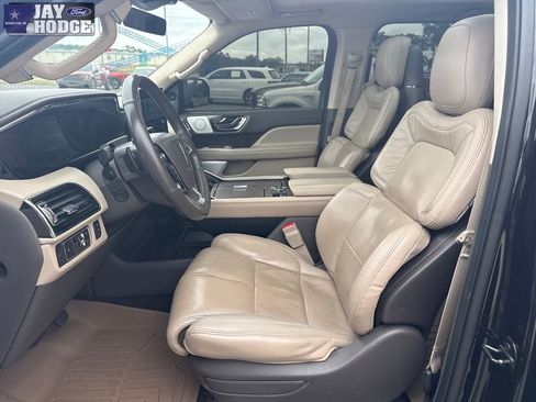 Used 2022 Lincoln Navigator Reserve RWD image 21