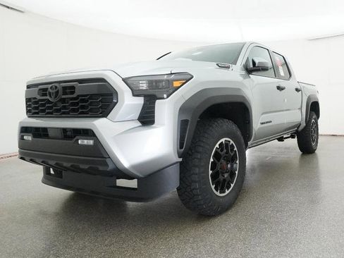 New 2025 Toyota Tacoma TRD Off-Road image 19
