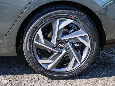 New 2026 Hyundai Elantra Limited FWD image 11