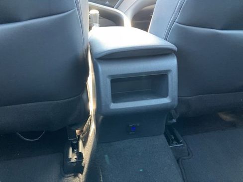 Used 2023 Toyota Camry SE FWD image 18