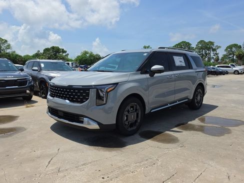 New 2026 Kia Carnival SX FWD image 3