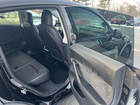Used 2021 Tesla Model Y Long Range image 13