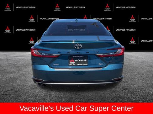 Used 2025 Toyota Camry SE w/ Convenience Package FWD image 4