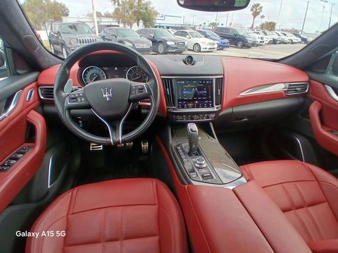 Used 2022 Maserati Levante GT AWD/4WD image 25