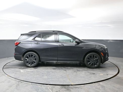 Used 2023 Chevrolet Equinox RS image 4