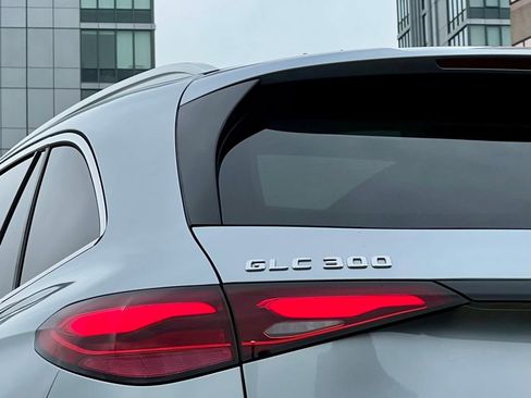 Certified 2026 Mercedes-Benz GLC 300 4MATIC image 9