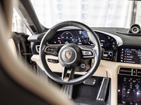 Used 2020 Porsche Taycan Turbo image 38